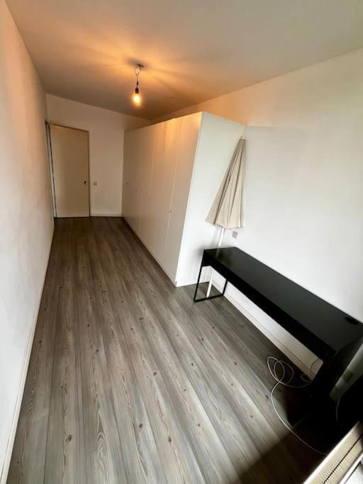 Big Apartment With Parking In Antwerp Exterior photo
