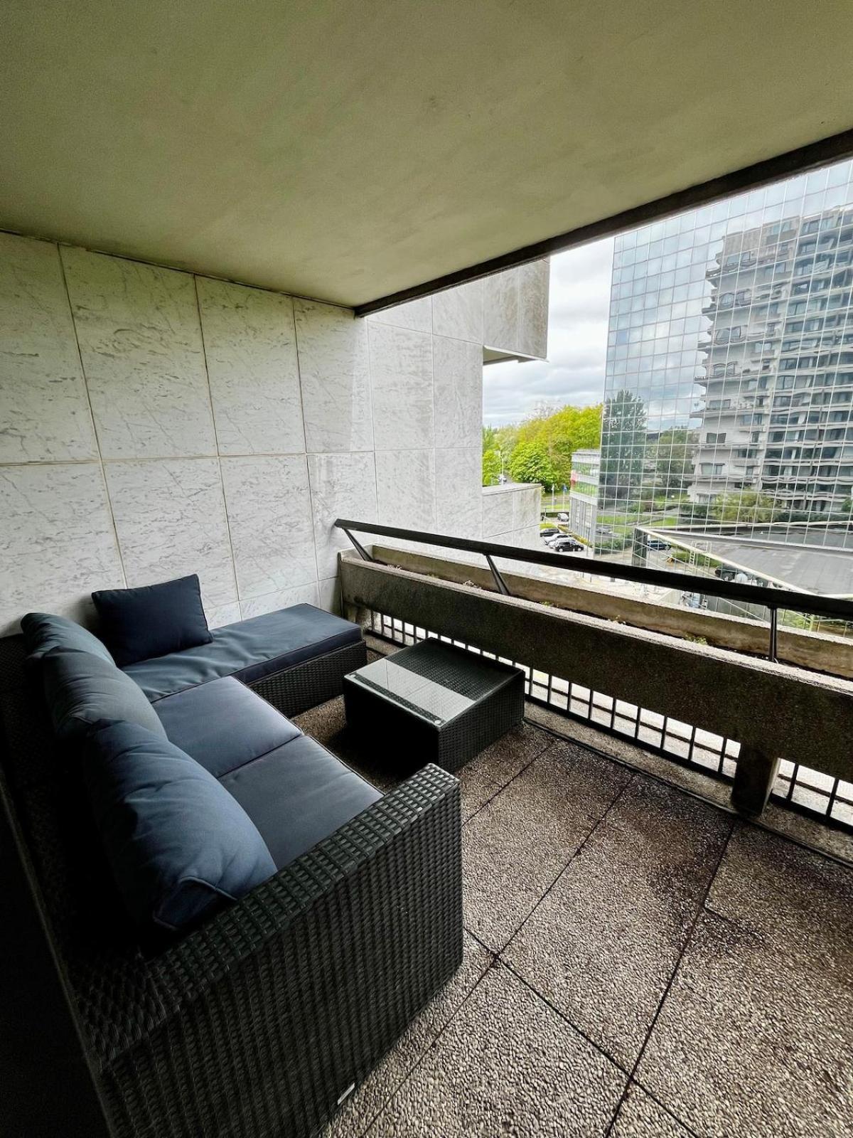 Big Apartment With Parking In Antwerp Exterior photo